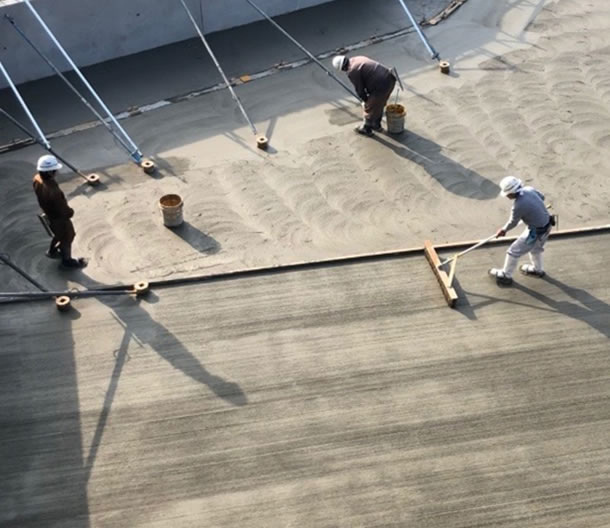 刷毛引き仕上げのメリット、費用、工期、施工の流れをご紹介