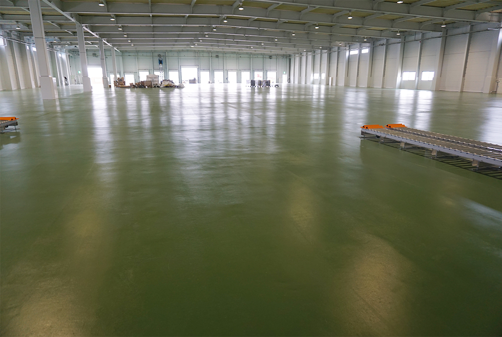 工場内床でのレーザースクリード施工事例