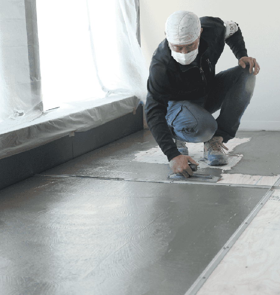 下地調整材を塗布する